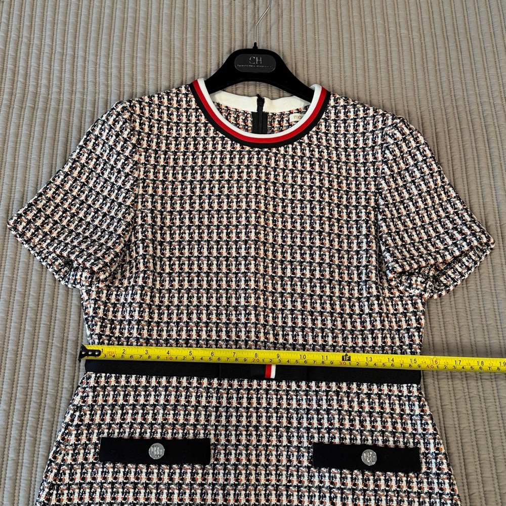 Elegant Black and White Tweed Dress - Picture 9 of 9